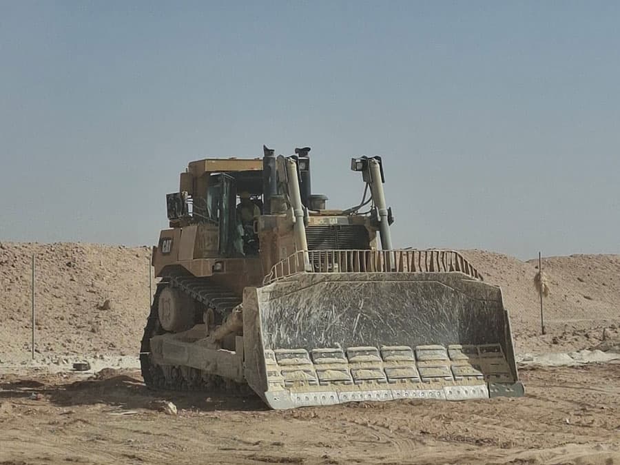 جرّافة جنزيرية كاتربيلر D10T