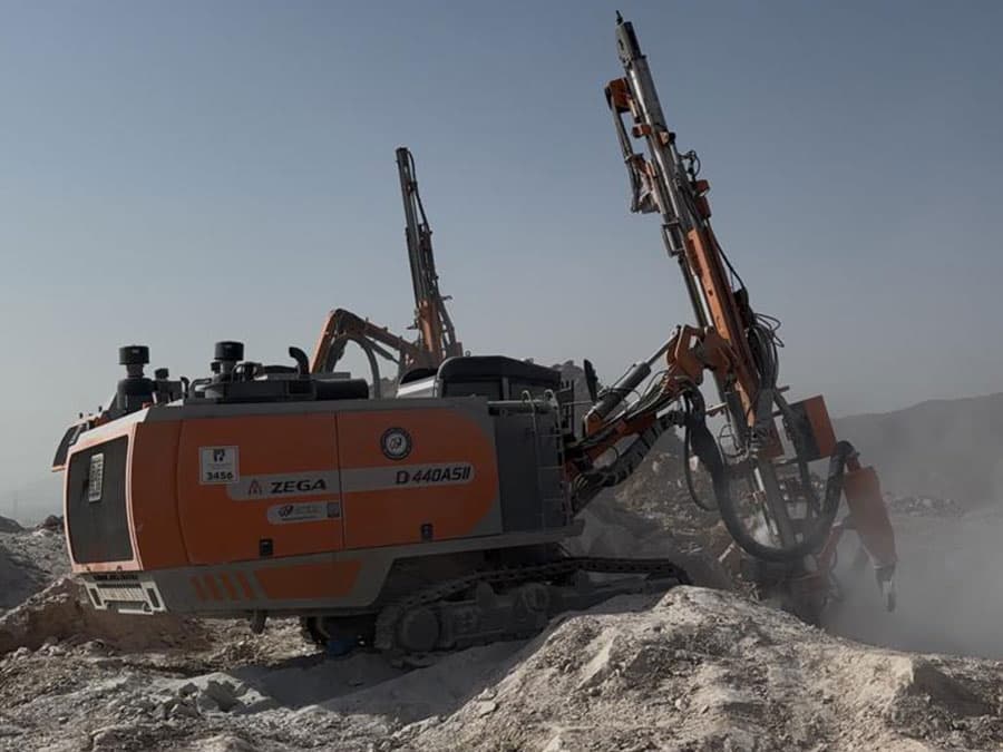 حفّارة سطحية ZEGA D440A الإصدار الثاني